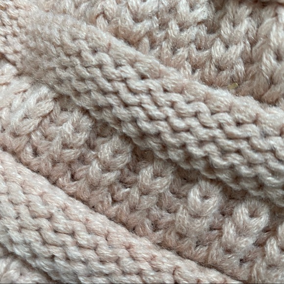 CC Boutique Beanie - Picture 4 of 5